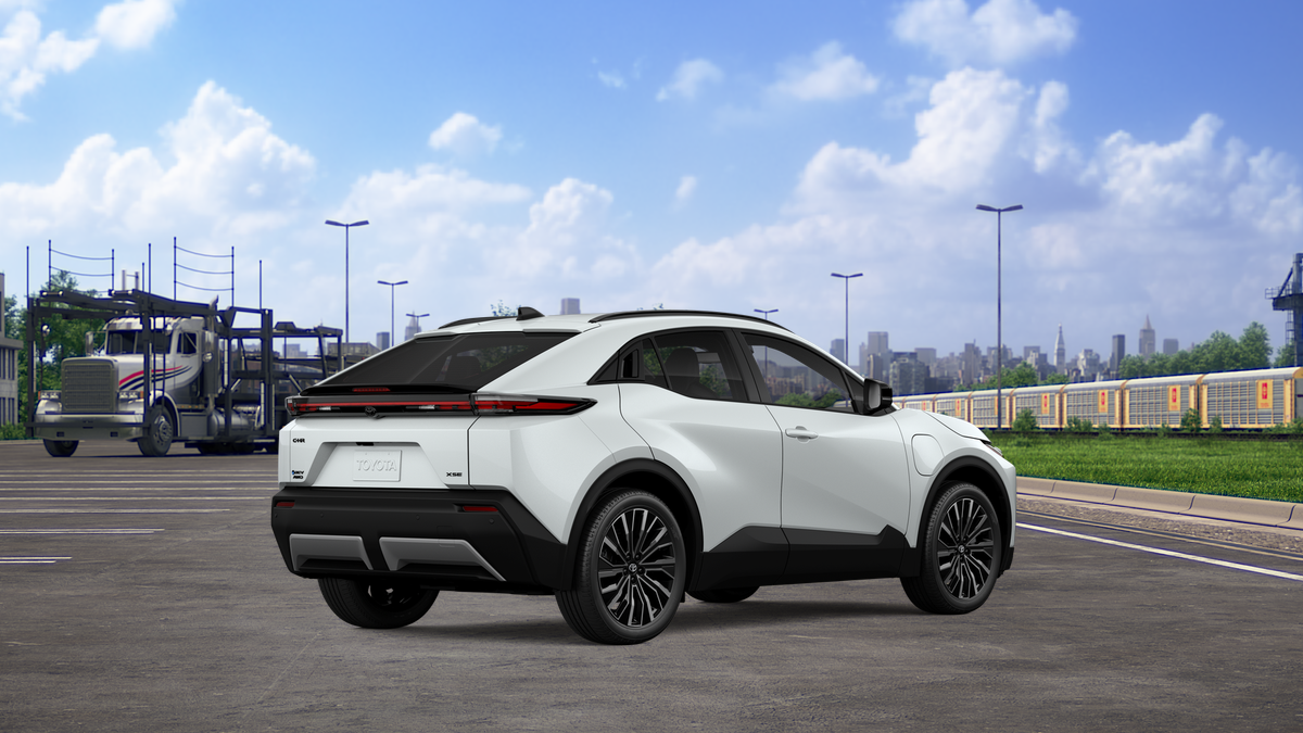 2027 Toyota C-HR XSE