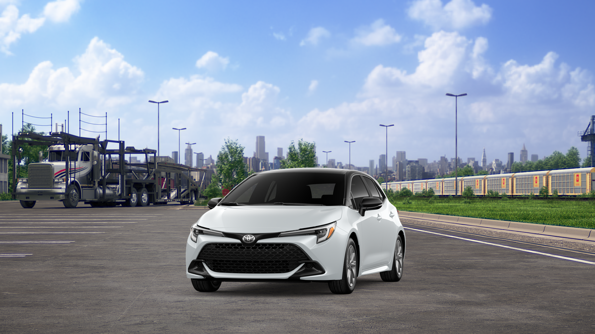 2027 Toyota Corolla Hatchback SE