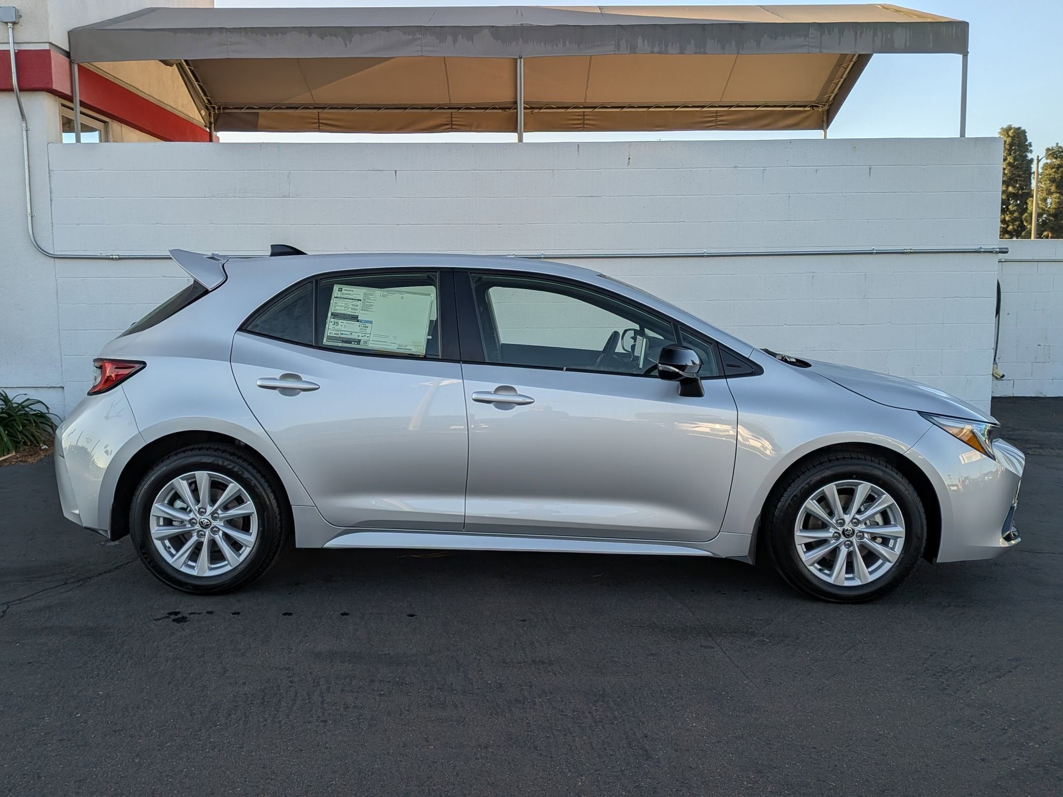 2026 Toyota Corolla Hatchback SE