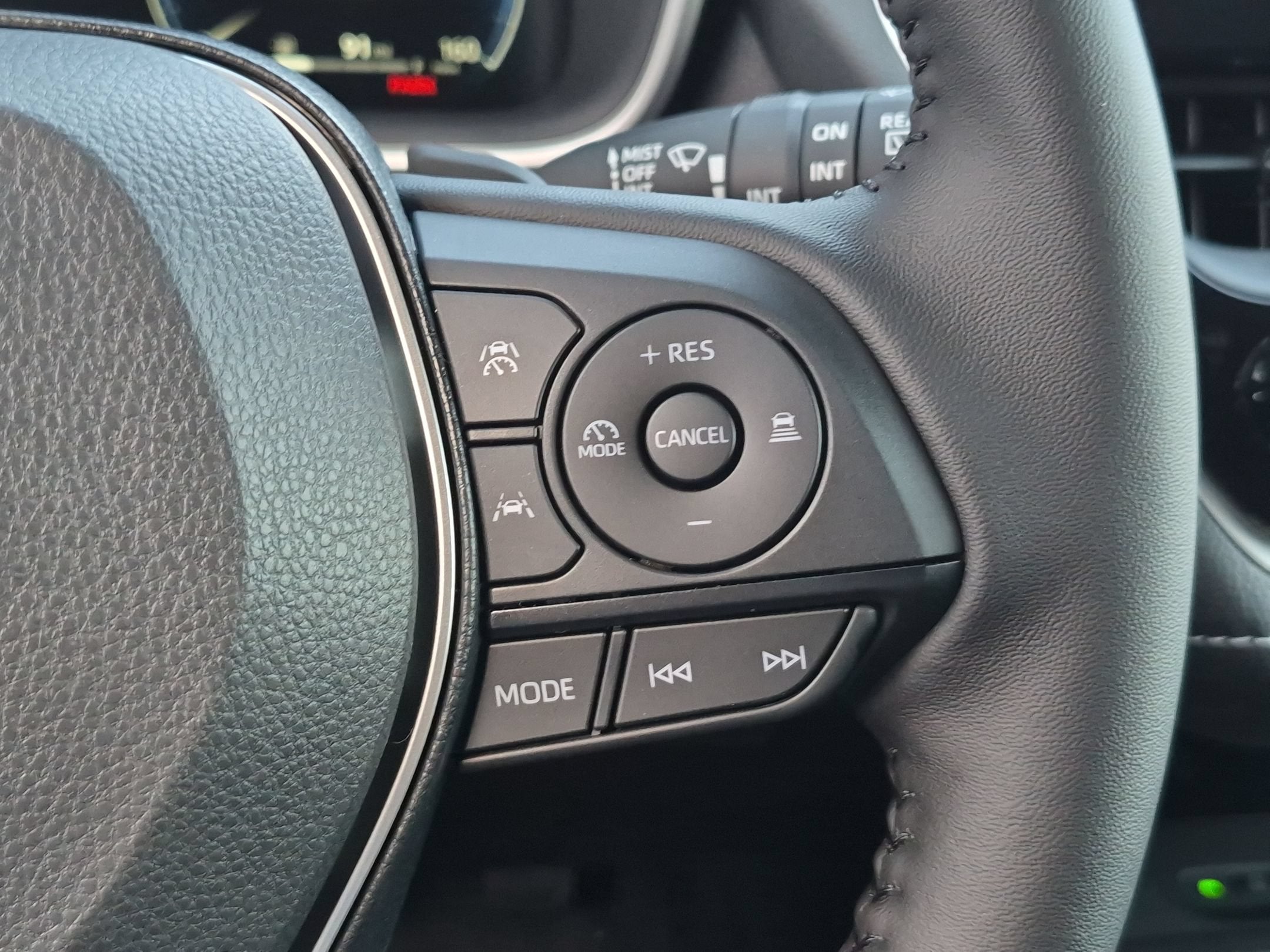 2027 Toyota Corolla Hatchback SE
