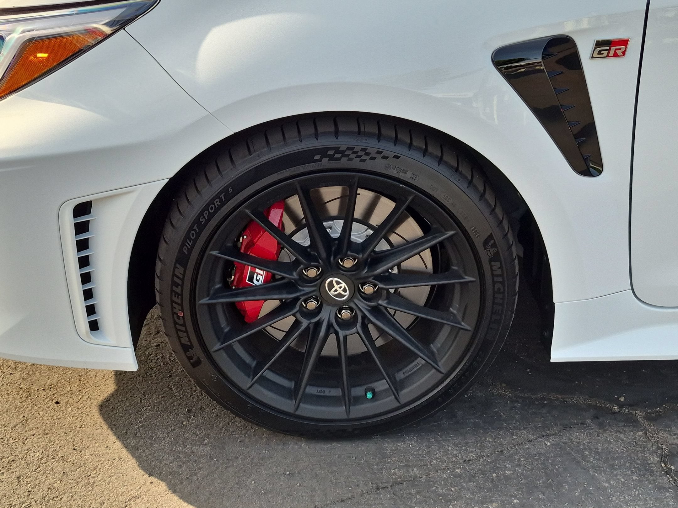 2026 Toyota GR Corolla Premium Plus DAT