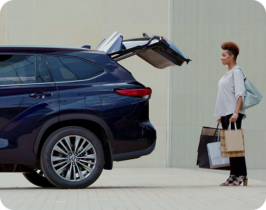 Hands-Free Power Rear Liftgate