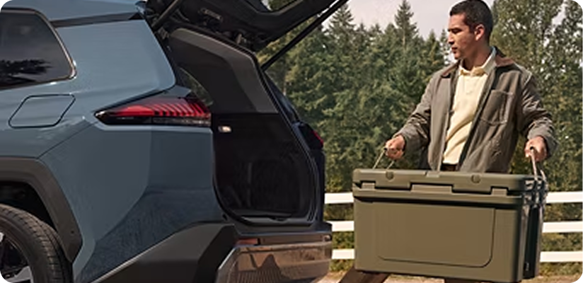 Hands-Free Power Liftgate