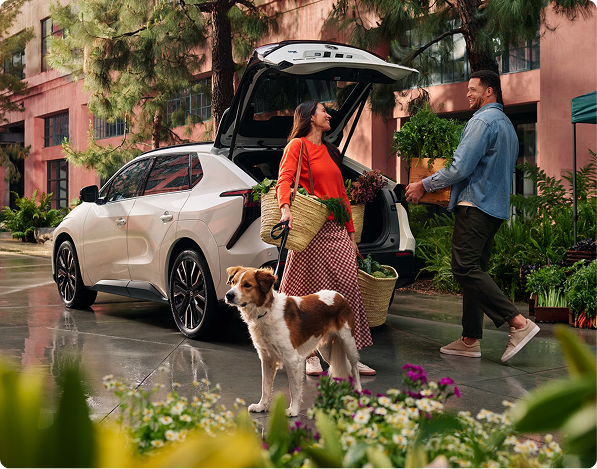 Hands-Free Power Liftgate
